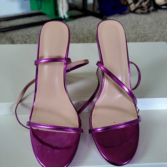 Elegant Purple Women's Heels - Picture 3 of 4